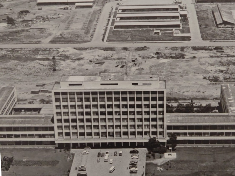 foto antiga do campus da USP