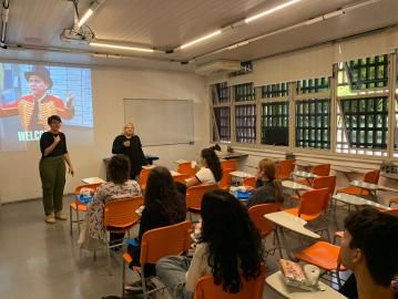 Foto colorida em ambiente interno, da Recepção dos Alunos estrangeiros no segundo semestre de 2023.