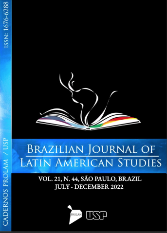 Capa dos Cadernos Prolam. Sobre um fundo preto, destacam-se a ilustração de um livro com páginas abertas, nas cores branca e do arco-íris. Abaixo, sobre um retângulo azul, o título, em inglês, Caderno Brasileiro de Estudos Latino-Americanos. Subtítulo Vol. 21, N. 44, São Paulo, Brasil, Julho - Dezembro 2022. Na parte inferior da capa estão os logos do Prolam e da USP.