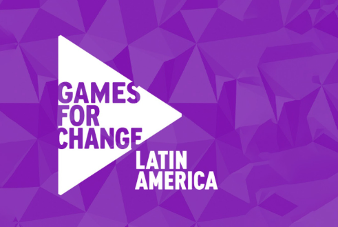 Cartaz do evento. Sobre um fundo composto por pirâmides roxas de diversos tamanhos, destaca-se na porção esquerda da imagem o logo da Games for Change Latin America: os dizeres Games for Change, em letras roxas, dentro de um triângulo branco - ícone da função play, e do lado esquerdo do triângulo, os dizeres Latin America em letras brancas.