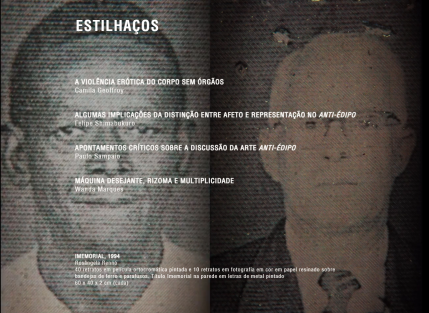 Print da tela do site. O título, o nome dos textos e dos autores e os créditos das obras aparecem em letras brancas. Ao fundo, estão projetados retratos de dois homens. O da esquerda é negro e veste uma camiseta de cor clara. O da direita é branco, usa óculos e veste terno.