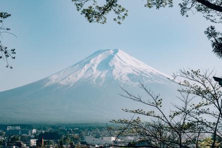 Foto colorida em ambiente externo, do Monte Fuji, no Japão