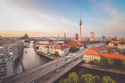 Foto colorida em ambiente externo, de uma vista panorâmica de Berlim, na Alemanha