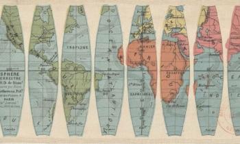 Ilustração com fundo bege de uma planificação de um globo terrestre. A imagem é semelhante a um mapa-múndi cortado em fatias verticais, em que cada fatia tem o formato de uma elipse alongada. A imagem mostra os continentes América, na cor verde, África, em laranja, Europa, em amarelo, e a parte ocidental da Ásia, na cor rosa. O oceano atlântico aparece em destaque, no centro da imagem. Todos os dizeres da ilustração estão em francês. 