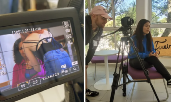Montagem com duas fotografias. A primeira da tela de uma câmera, com a imagem de uma mulher branca com cabelos vermelhors, de costas, frente a fente com uma mulher em roupas cor de rosa. A segunda, um homem banco, com barba ruiva e boné cor de rosa está atrás de uma câmera, ao lado dele uma mulher sentada em uma cadeira. 