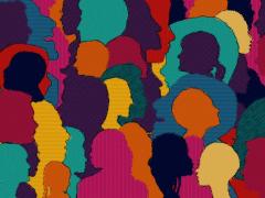Ilustração de diversas silhuetas humanas sobrepostas. As silhuetas são de diversas cores, como laranja, amarelo, vermelho, rosa, azul, verde e roxo, e representam pessoa de diferentes gêneros e raças.